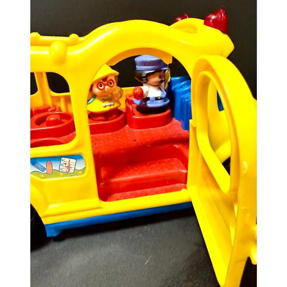 Fisher Price Little People Handicap accessible school bus phrases & music - Picture 4 of 8